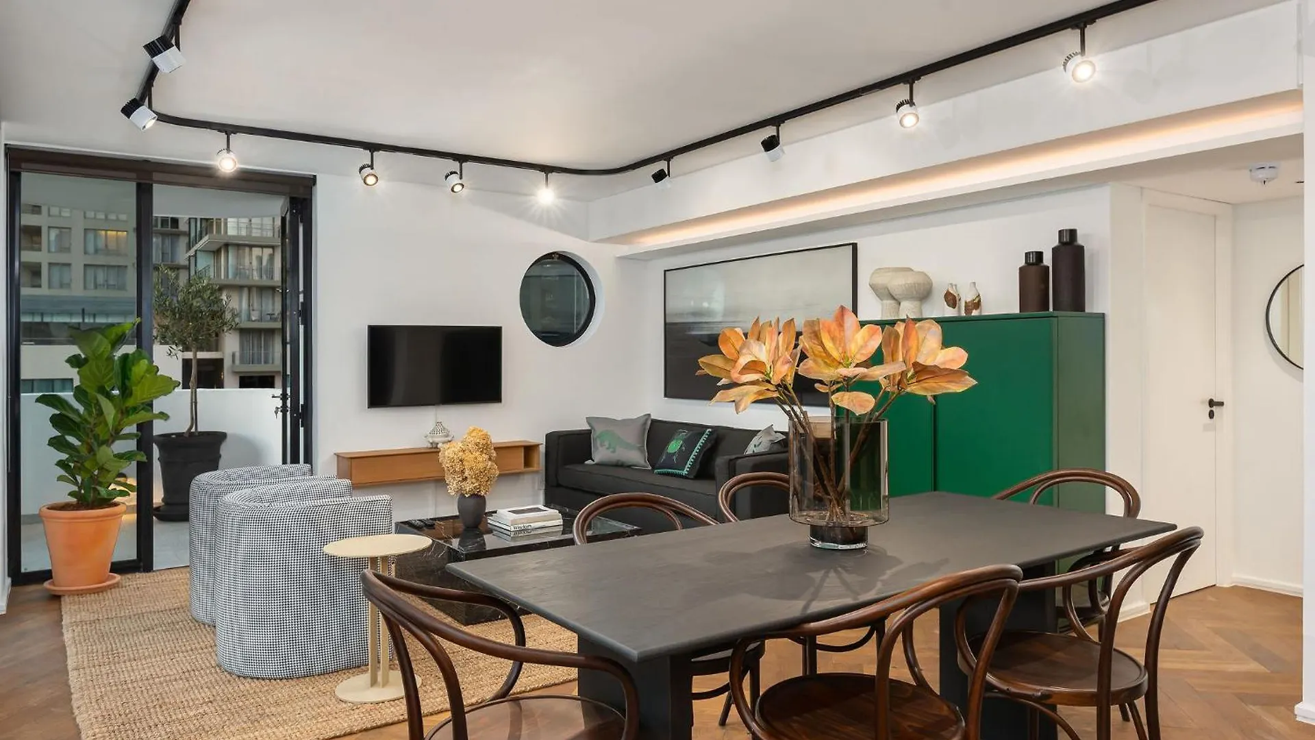 Central City Penthouse With Exquisite Views Cape Town Apartment