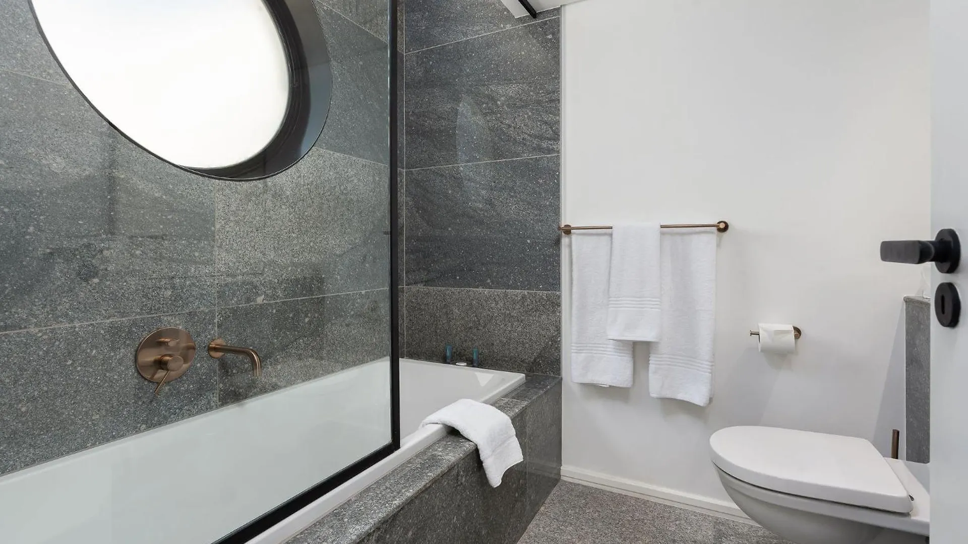Central City Penthouse With Exquisite Views Cape Town