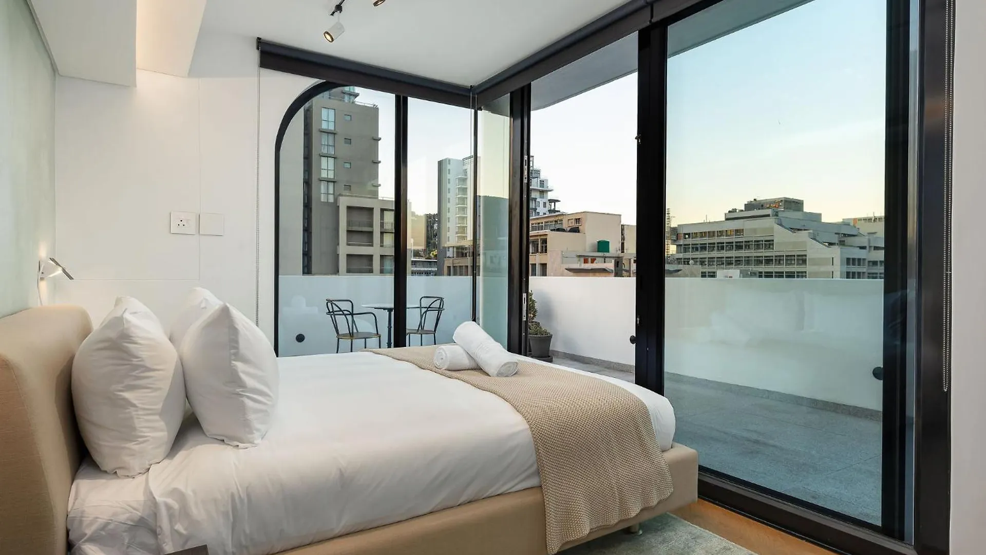 Central City Penthouse With Exquisite Views Cape Town